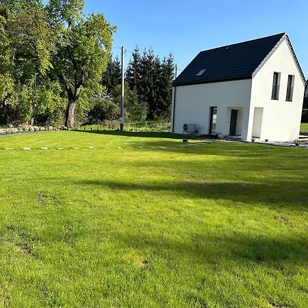 Villa Minimal. Dom Caloroczny W Gorach *