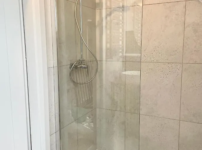 Minimal. Dom Caloroczny W Gorach *